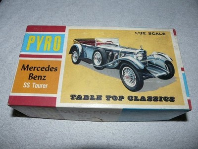 MODELLBAUSATZ    1:32    PYRO    MERCEDES BENZ   SS TOURER    OVP    USA    1966