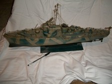 JOLIE ANCIENNE MAQUETTE BATEAU MARINE WW1 WW2 CARTON PLASTIQUE 