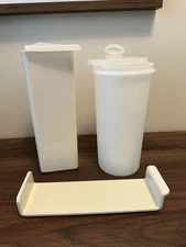 TUPPERWARE Velveeta Cheese Cracker Keeper w/Tray Lid Almond & 261-14 Food Storag