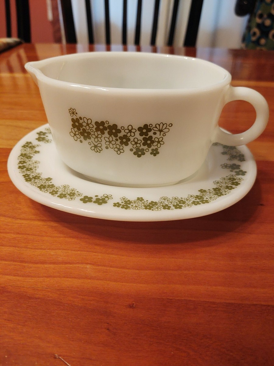 Vintage Pyrex, CORNING, NY. USA Gravy Bowl And Plate Spring