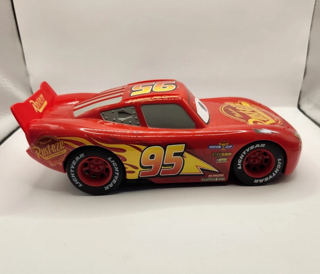 Disney Cars Toys Track Talkers Lightning McQueen, 5.5-in, Authentic  Favorite Movie Character Talking & Sound Effects Vehicles, Fun Gift for  Kids Aged