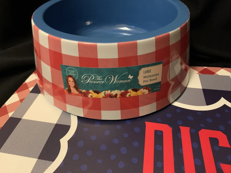 Pioneer Woman Pet Feeding Mat W/Large Bowl “DIG IN” Charming Checkers - Image 4 of 4