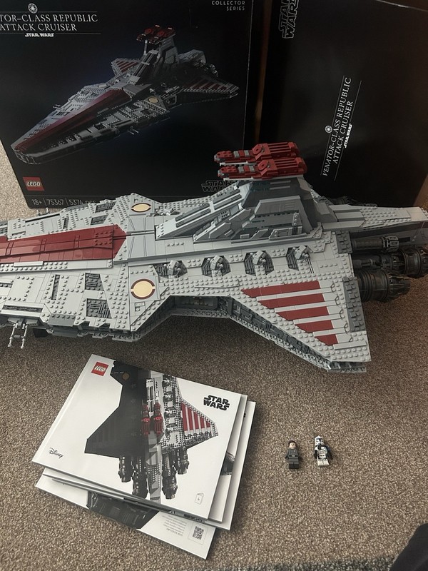 LEGO Star Wars: Venator-Class Republic Attack Cruiser (75367) - 100% complete