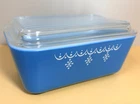 Pyrex Blue Snowflake Garland Refrigerator Dish 1.5 pt Vintage 502 w/Lid