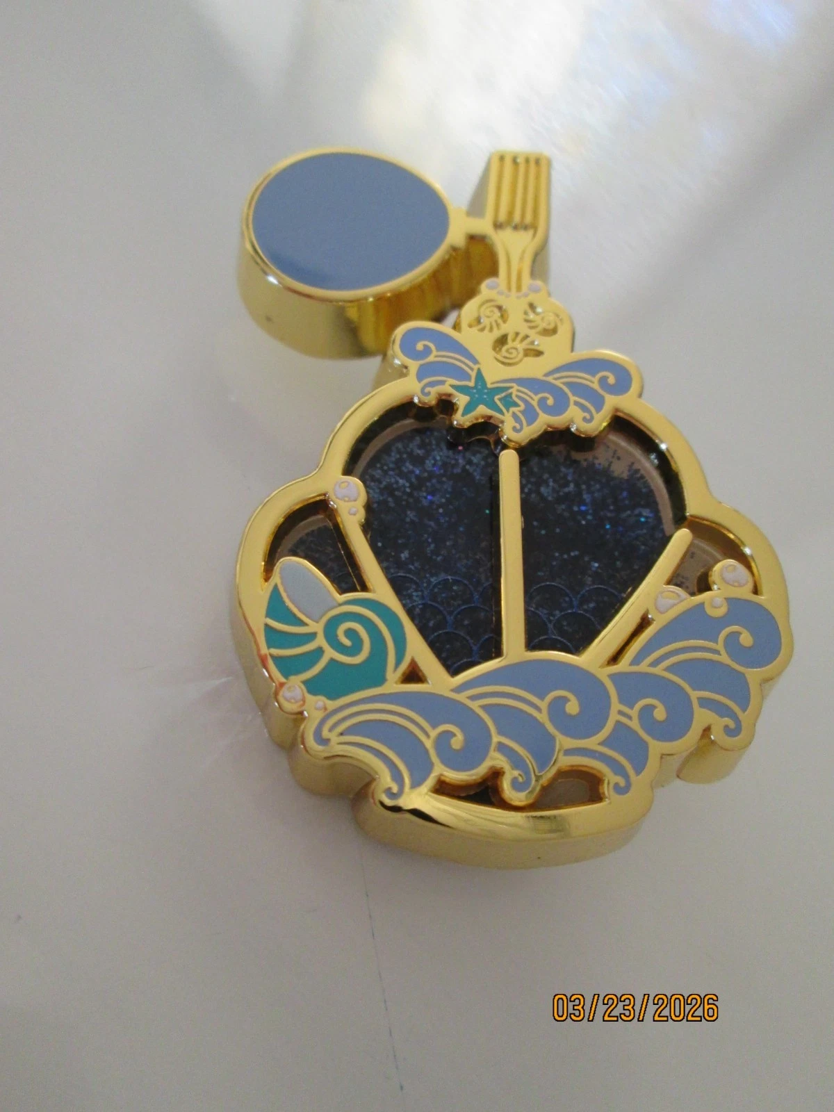 Disney Princess Pin - Floating Glitter Perfume Bottle - Ariel - Little Mermaid