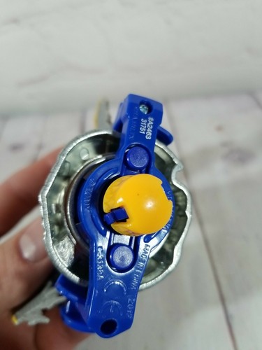 Beyblade Archer Griffin Beywarriors Tomy Takara Hasbro blu e grigio, senza cavo a strappo - Foto 7 di 12
