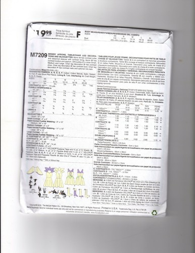 MCCALLS PATTERN M7209 HALLOWEEN APRONS Table Decor - Picture 2 of 2