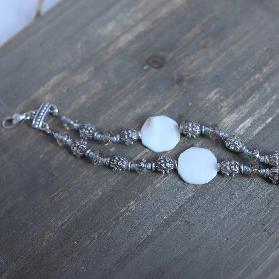 Brazalete Brighton UTOPIA Madreperla Con Cuentas Dos Hilos Retirado 8" Foto 2 de 4