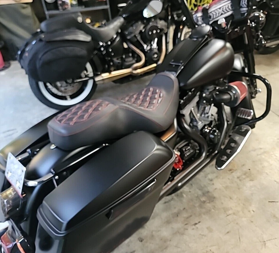 Red Stitch Full Set One-Piece Seat For Harley Electra Glide Road Glide 1997-2007 - Image 3 of 4