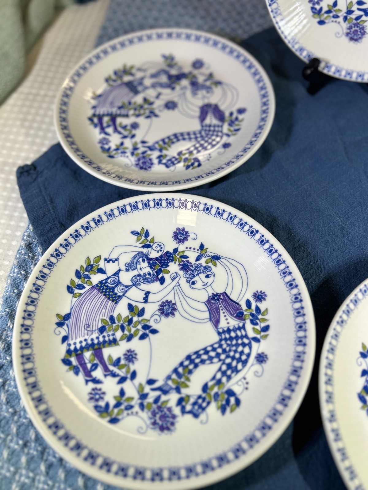 Figgjo Flint Norway Turi Design Lotte 8" Salad Plates Handpainted Silkscreen 2