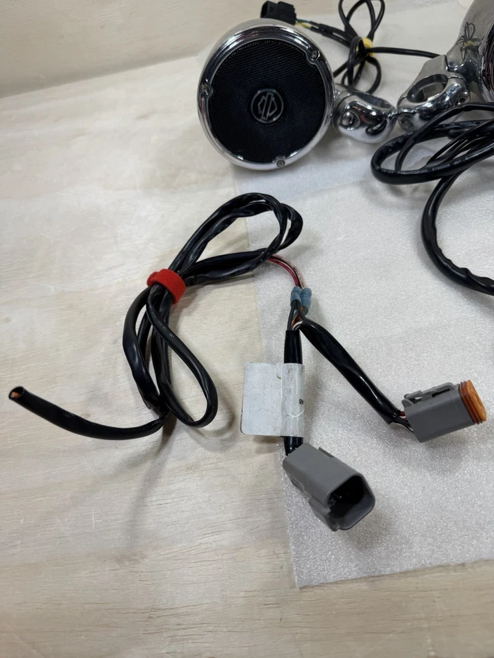 HARLEY DAVIDSON БУМ! AUDIO CRUISER УСИЛИТЕЛЬ ДИНАМИК НАБОР - ХРОМ 1 1/4» ПОДЛИННЫЙ OEM - Изображение 4 из 4