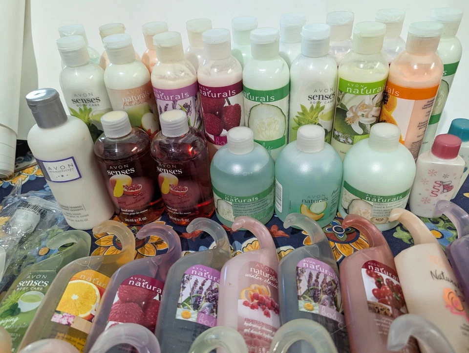 MASSIVE lot of Avon Naturals products: Lotion, Shower Gel, Soap,40+ items Sealed - Image 2 of 4
