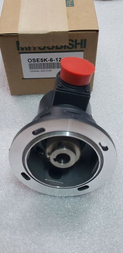 1PZ MITSUBISHI AC SERVOMOTORE ENCODER OSE5K-6-12-108 - Foto 2 di 3