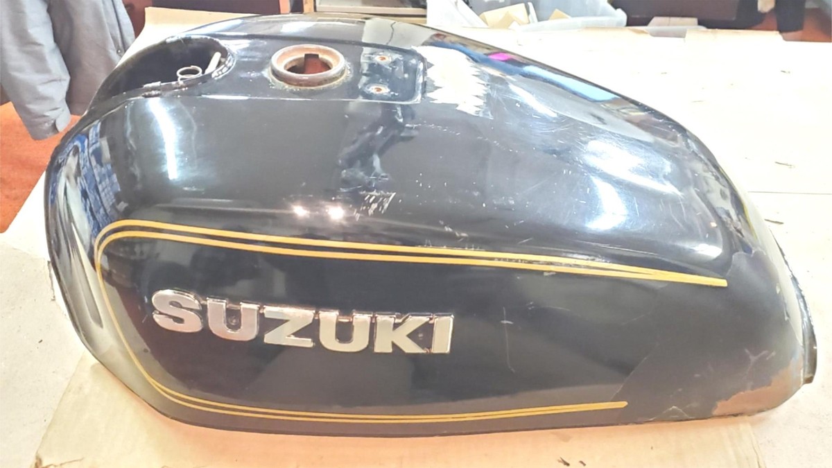 Suzuki Gt380 Gas Petroleum Fuel Tank Original Paint Good Clean GT