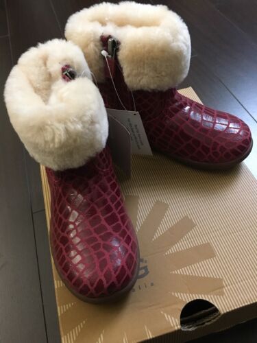 NEW UGG Toddler Leather Boots Jorie Croc US 8.5 - Picture 1 of 4