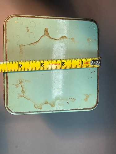Vintage Cracker Tin - Nabisco Premium Saltines - 14 oz. - Blue Lid - Empty - Picture 13 of 14