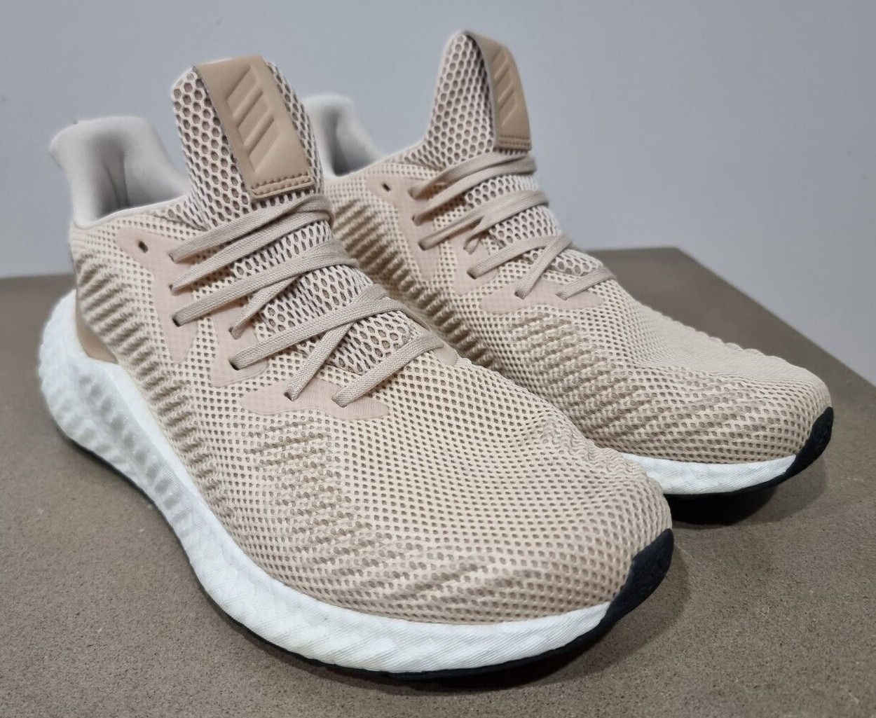 ADIDAS ALPHABOOST BLACK FRIDAY RUNNING 