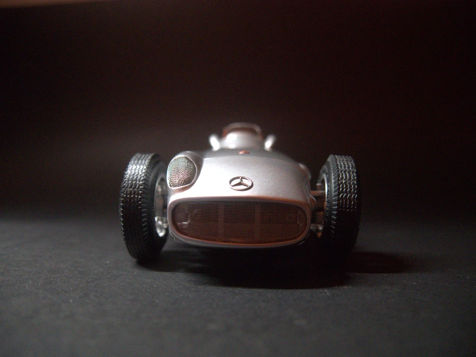 NO RESERVE CMC 1954 Mercedes-Benz W196 Silver Arrows M-006 1/18 Fangio NO BOX - Image 4 of 4