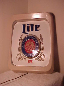 Vintage Miller Lite A Fine Pilsner Beer Lighted Bar Sign 19x14x4 Working Cond 