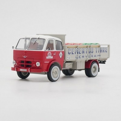 1:43 Pegaso 1031 Flatbed Truck Cement Bags Diecast Rare Diorama Model