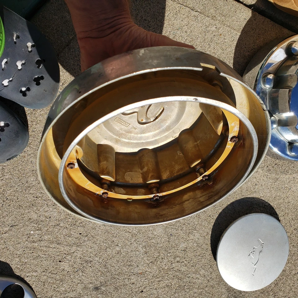 *** OEM Rear Chrome Dodge Ram Truck 3500 Center Cap Hubcap 1994 2002 52038271 - Imagem 3 de 4