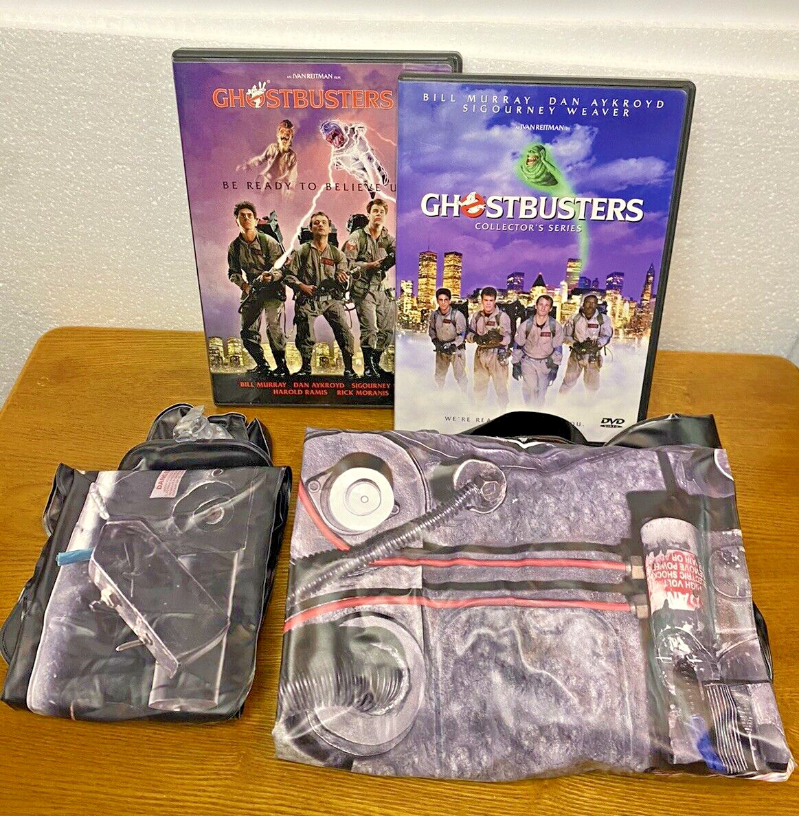 Ghostbusters Inflatable Proton Pack + Ghostbuster… - image 2