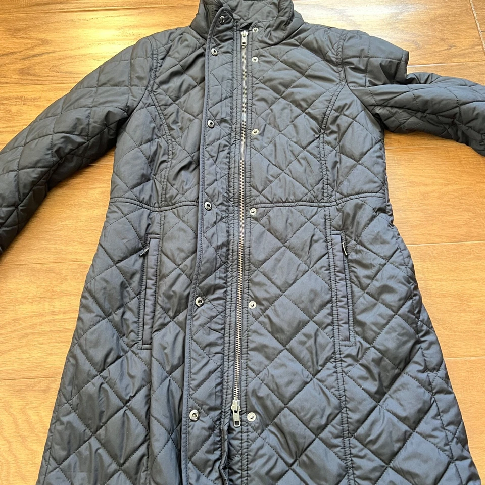 Talbots Petites Coat/Jacket Size 2P Black Quilted Long Button Zip - Image 3 of 4