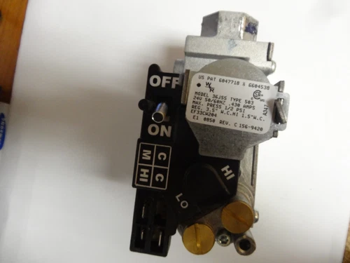White Rodgers Gas Valve Model 36J55; EF33CW204; Nat. Gas---"USED"