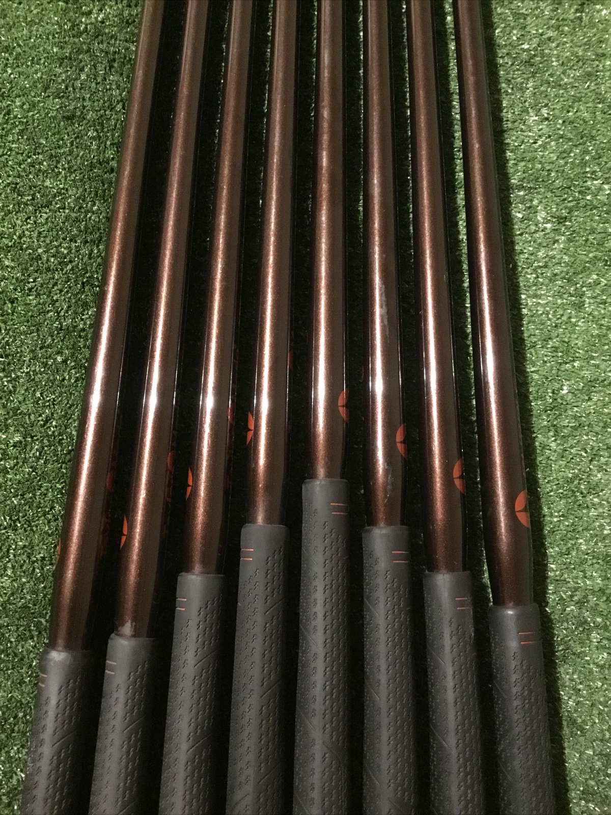 TaylorMade Burner Supersteel Irons Set (4PWSW) Seniors M70 Graphite