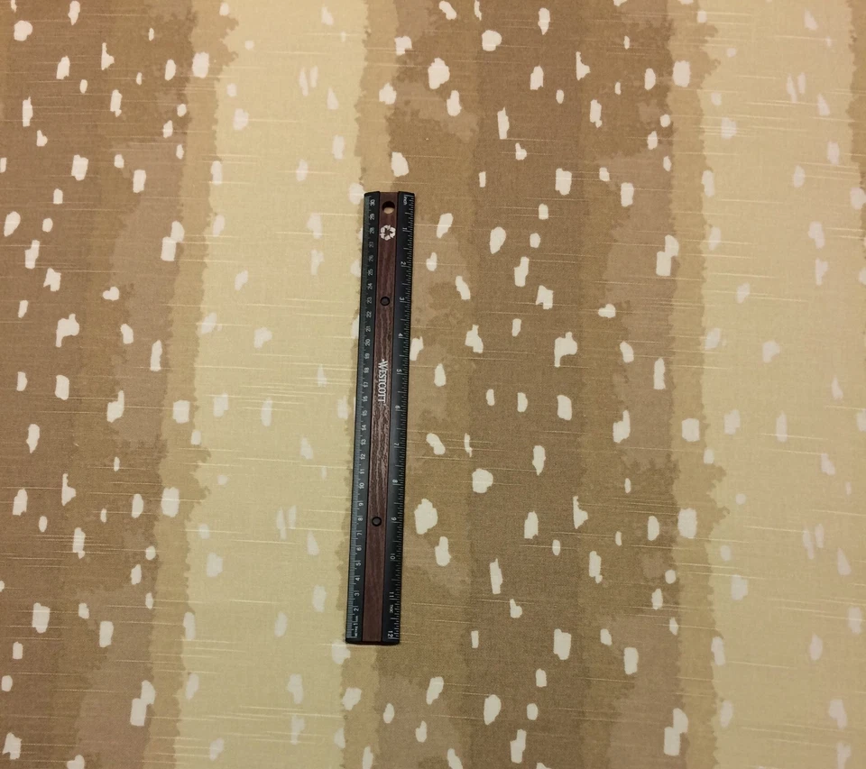 DISEÑOS DE BALARDO ANTÍLOPE MARRÓN MOTIVO MANCHAS TELA MULTIUSO POR YARDA 54" W Foto 3 de 4