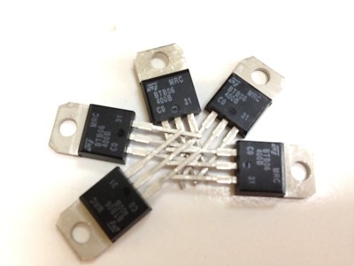 100 Pieces | BTB06-400B TRIAC-400VRM 10A