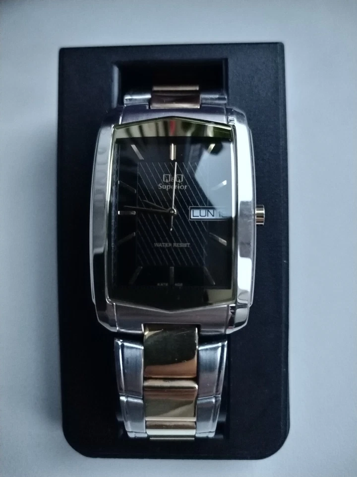 Reloj Q&Q cuartos Foto 2 de 4