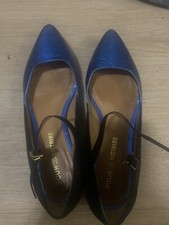 size 8 women navy flat shoes
