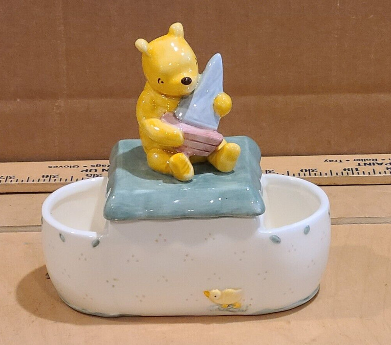 Pooh Classic Figurine Winnie the Pooh SAILBOAT Ceramic Trinket Box Charpente