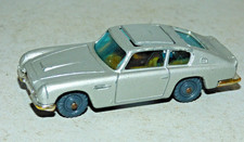 Husky Aston Martin DB 6 James Bond 007 silver with blue tinted windows