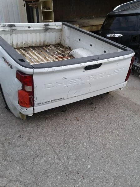 (LOCAL PICKUP ONLY) Trunk/Hatch/Tailgate Power Gate Fits 20-23 SILVERADO 2500 PI Foto 2 de 4