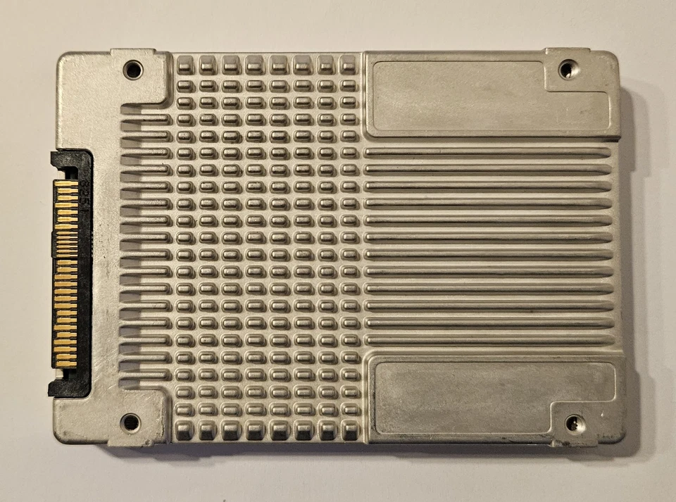 2TB Intel SSD DC P4510 Series | SSDPE2KX020T8 | 95% Life | HPE P10591-002 - Bild 2 von 2