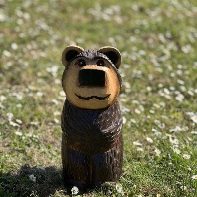 Handgeschnitzter Barney Bär aus Holz klein - Bärenskulptur. Outdoor Indoor Bären