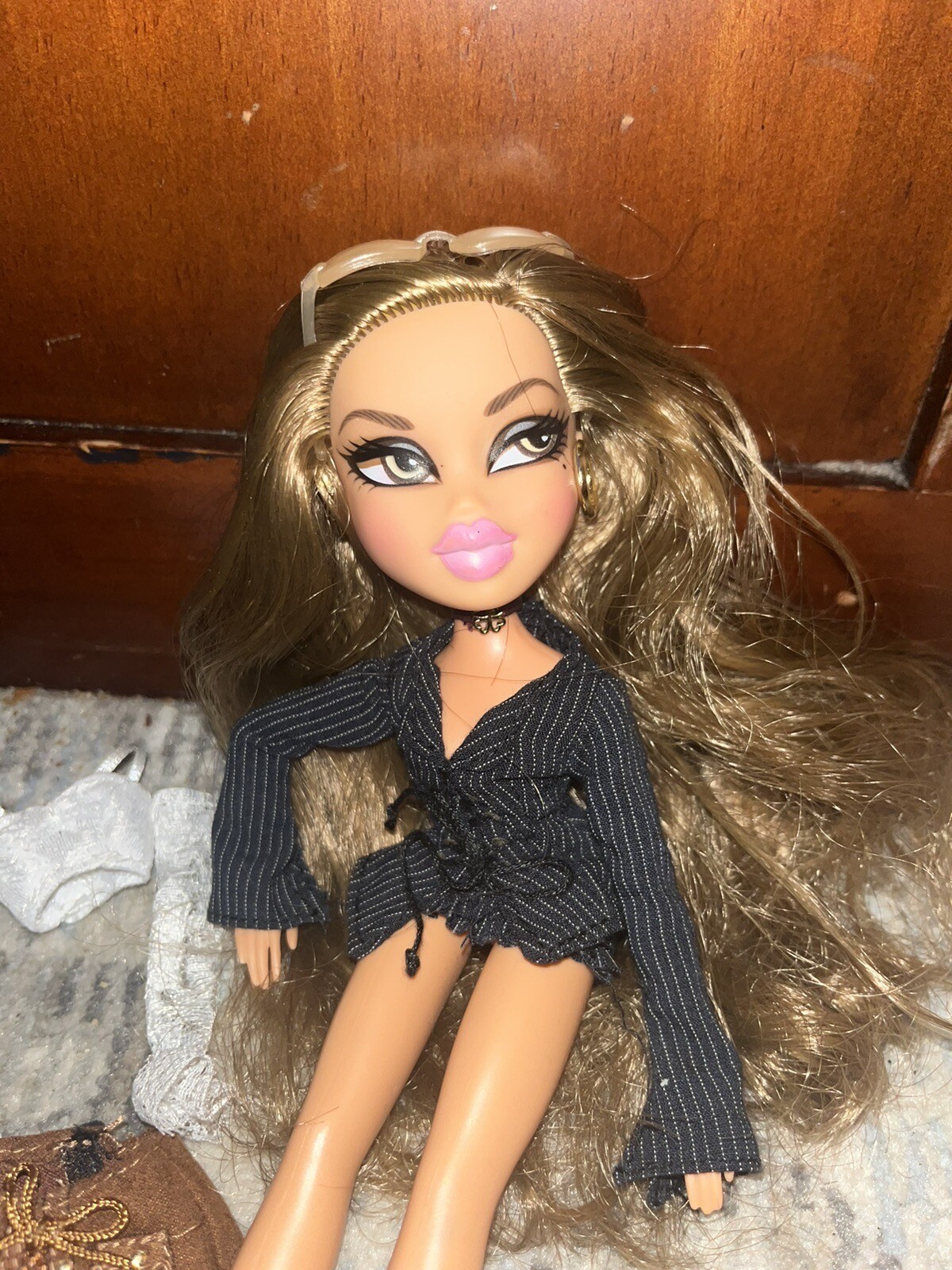 BRATZ COLLECTOR 2018 RARE DISCONTINUED YASMIN DOLL COMPLETE SET KEPT IN STORAGE