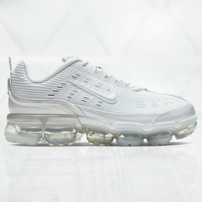 triple white vapormax womens