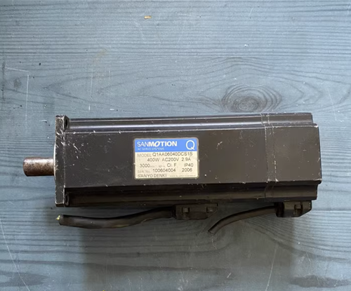 1pc used SANYO servo motor Q1AA06040DCS1S 400W200V - 第 1/3 張圖片