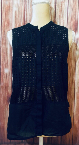 Women’s Medium Blouse Banana Republic Black Button Down Sleeveless Eyelet Sheer - Picture 2 of 10