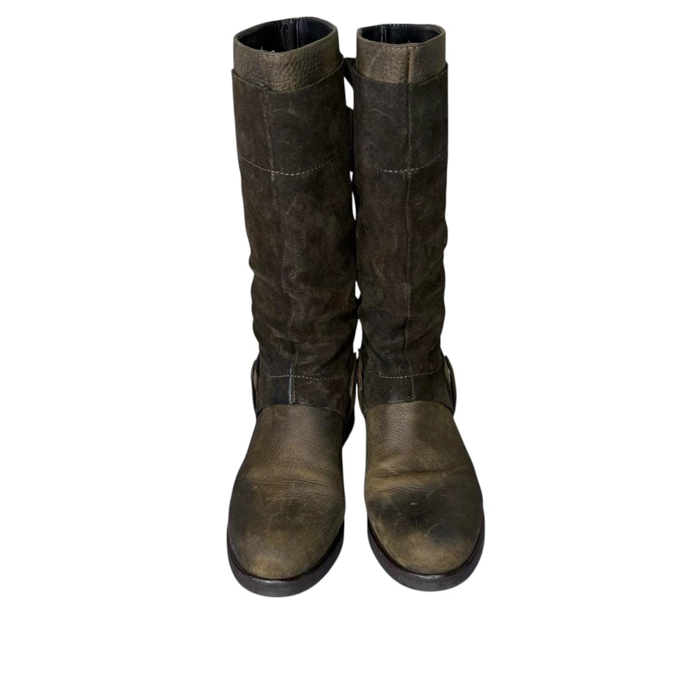 Botas Vera Wang Essie Cuero Oliva Gamuza Media Pantorrilla Talla 7.5M Hebilla Desgastada Foto 3 de 4