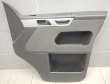 VW T5 / Multivan TÜRVERKLEIDUNG TÜR VERKLEIDUNG / vorne rechts 7H5867104C (BY129