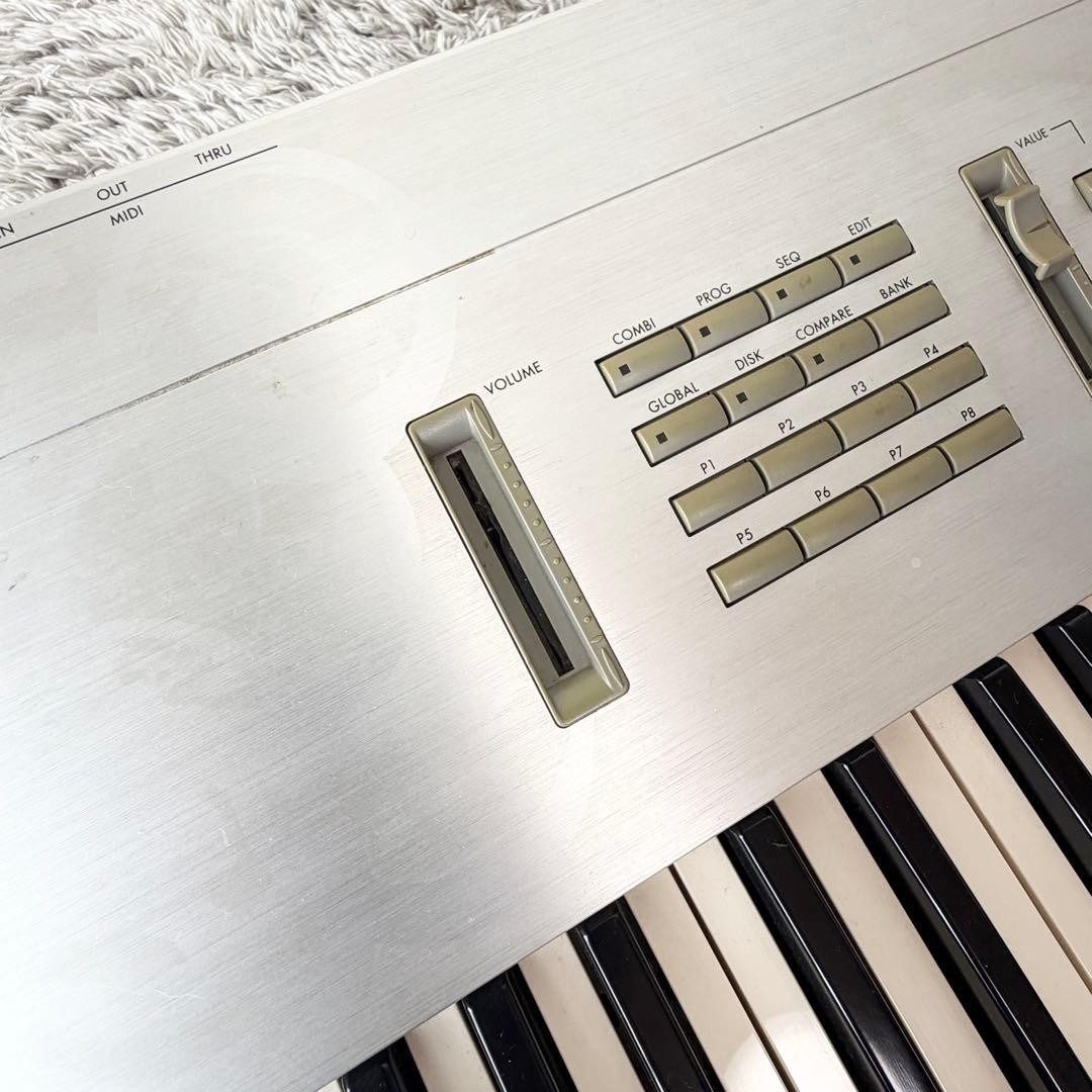 KORG TRINITY V3 PRO 76 Key Synthesizer Keyboard MOSS Sound Engine