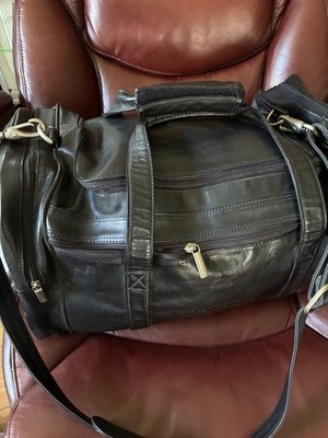 Leeds of London Black Leather Duffle Bag w/ Adjustable Shoulder Strap