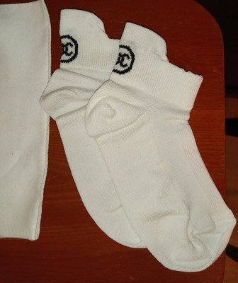 CHANEL CCマーク　ソックス CHANEL CC Logo White Runway Socks and Ankle Socks Size Small