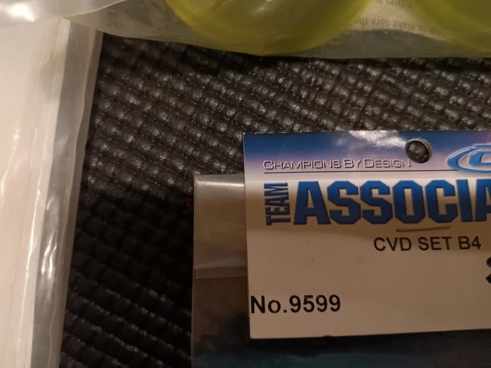 Team Associated RC10B4.1 - Imagem 4 de 4