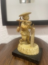 Celluloid Zelluloid Miniatur Figur Asiatischer Fischer Mann mit Fisch Japan 1950