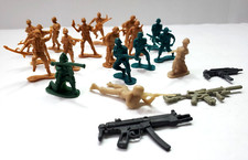 Plastic Army Men 17 Count 3 Plastic Artillery 20 Total Pieces